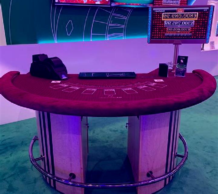 Blackjack Switch (Red Rake) slot