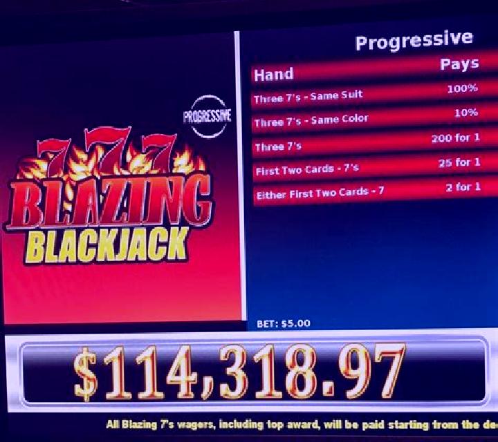 Blazing 7 s Blackjack slot
