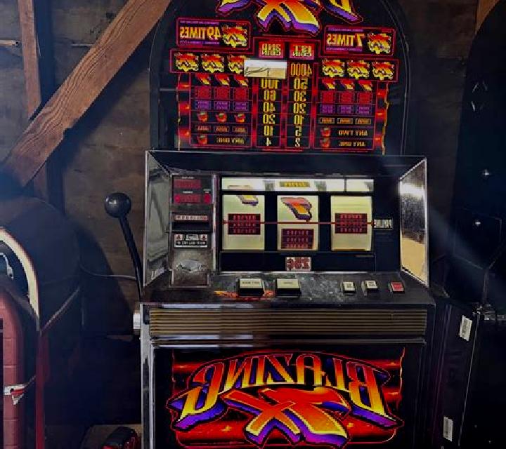 Blazing Coins 100 online slot