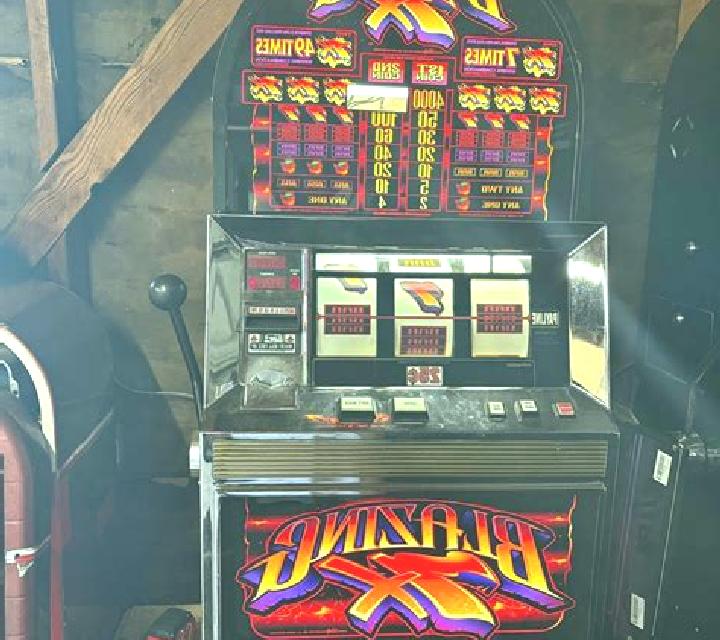 Blazing Coins 100 slot