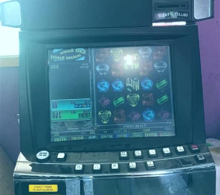 Bling Bling Wild Tiles slot machine