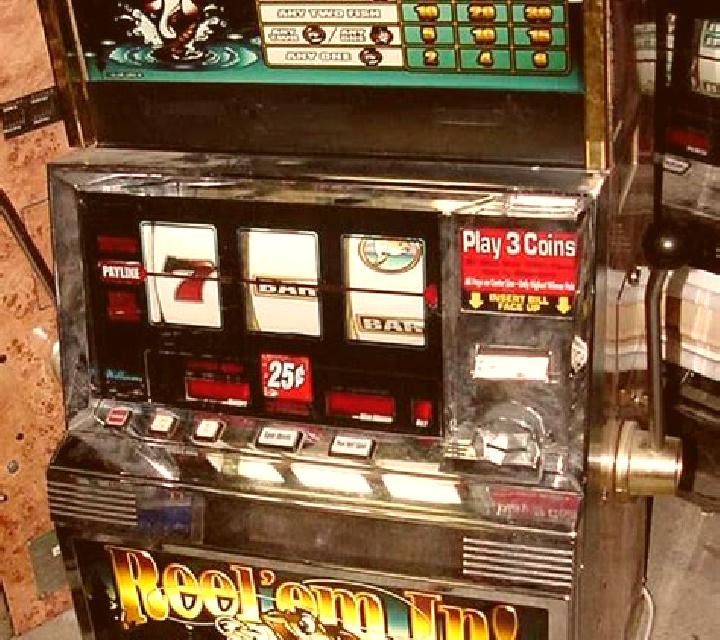 Bloom Em slot machine