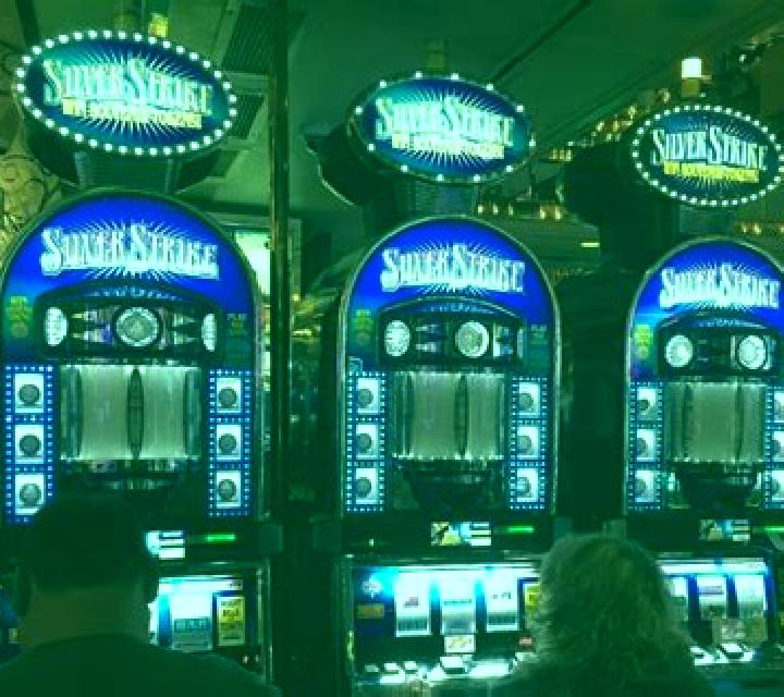 Boca 9 Cups Epic Strike slot machine