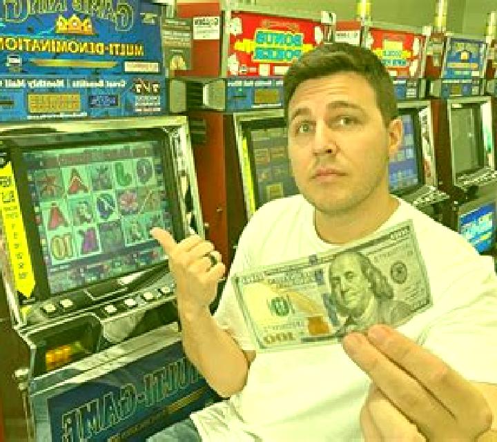 Bomberto Show 100 slot machine