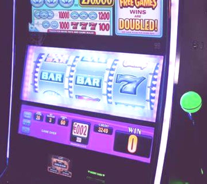 BomBom Bot slot game