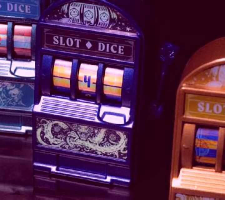 Book of Cheope Dice slot machine