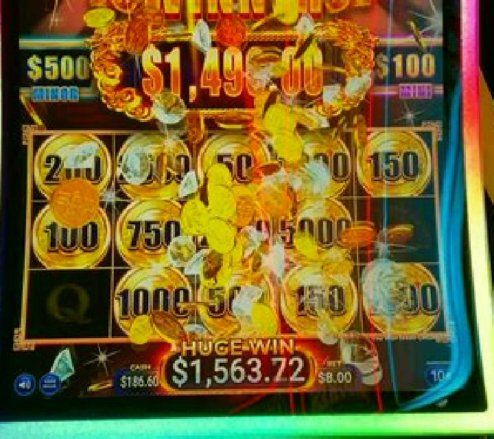 Book of Nile Hold n Link slot machine
