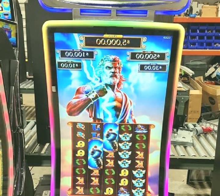 Book of the Titans - Zeus slot machine