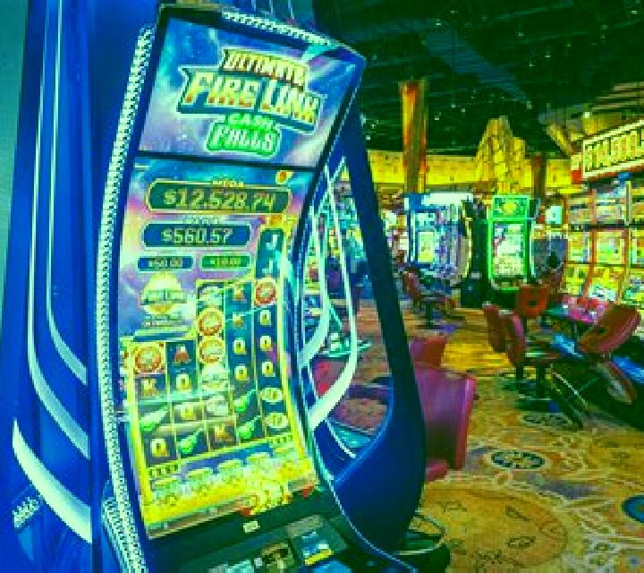 Bowling Zone slot machine