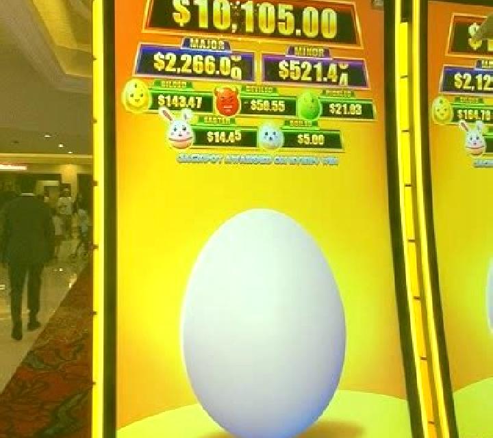 Break an Egg slot machine