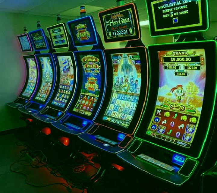 Break the Ice! (Hotdog Gaming) slot machine