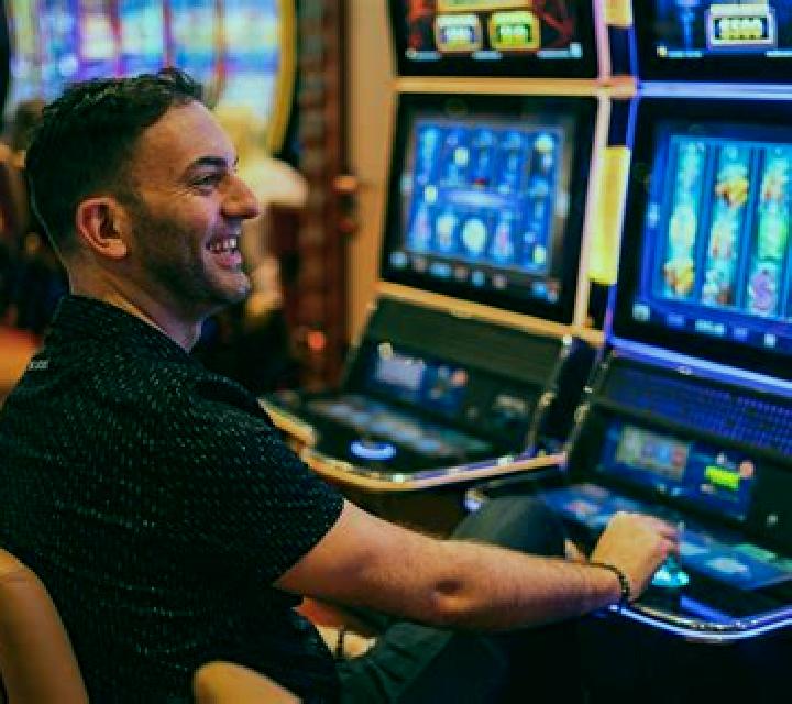 Break the Lines online slot