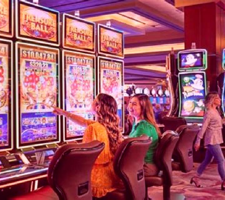 Buffalo Diamonds: Claw and Win slot machine
