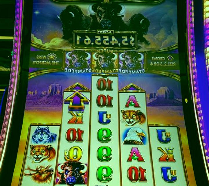 Buffalo Gold Canyon slot machine