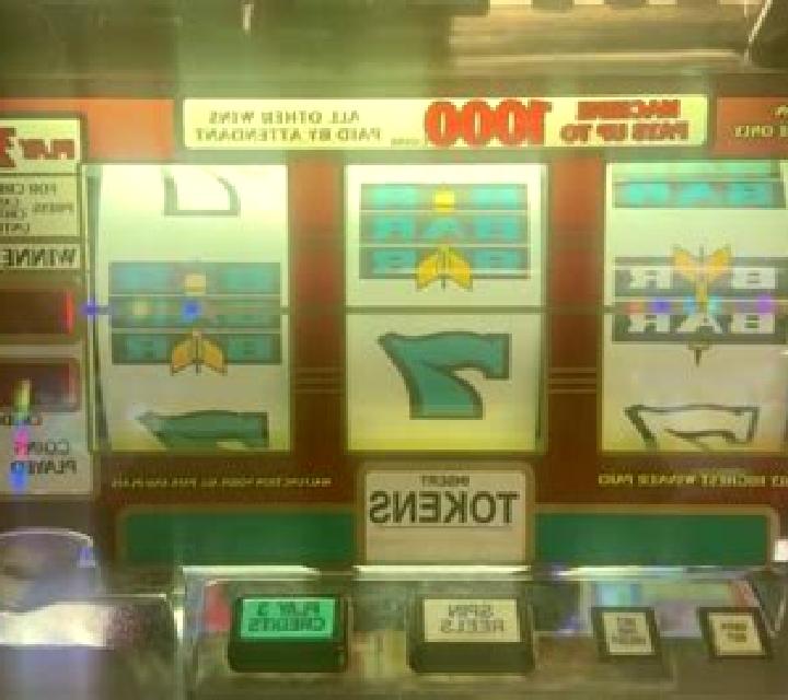 Bulls Eye slot machine