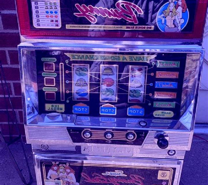 Bunny & Clyde slot machine