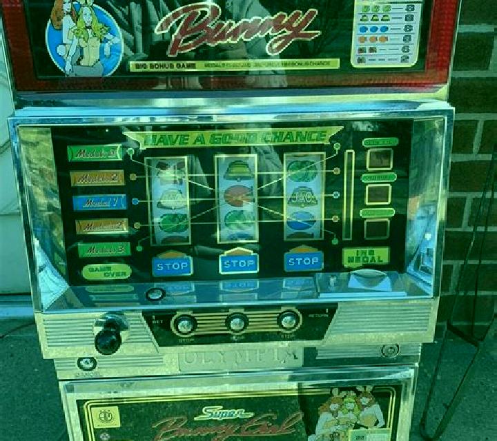 Bunny Girl slot machine