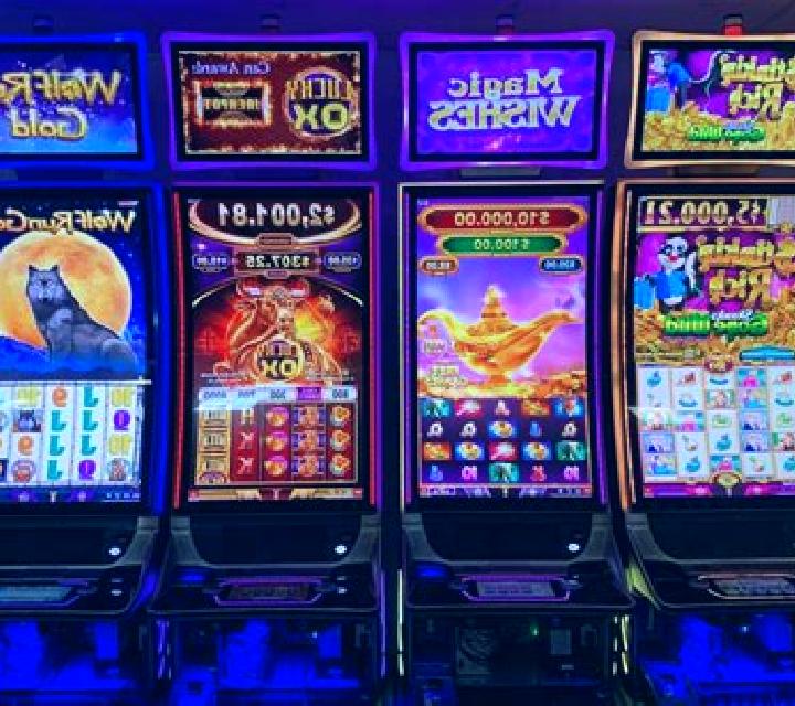 Burlesque 2 slot machine