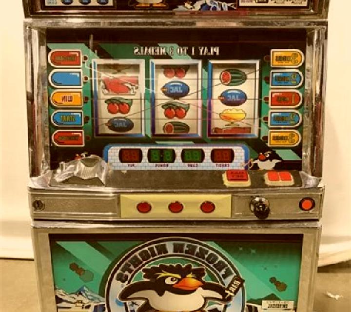 Cabaret Nights slot machine