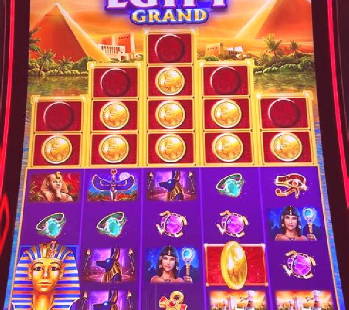 Cactus Grand slot machine