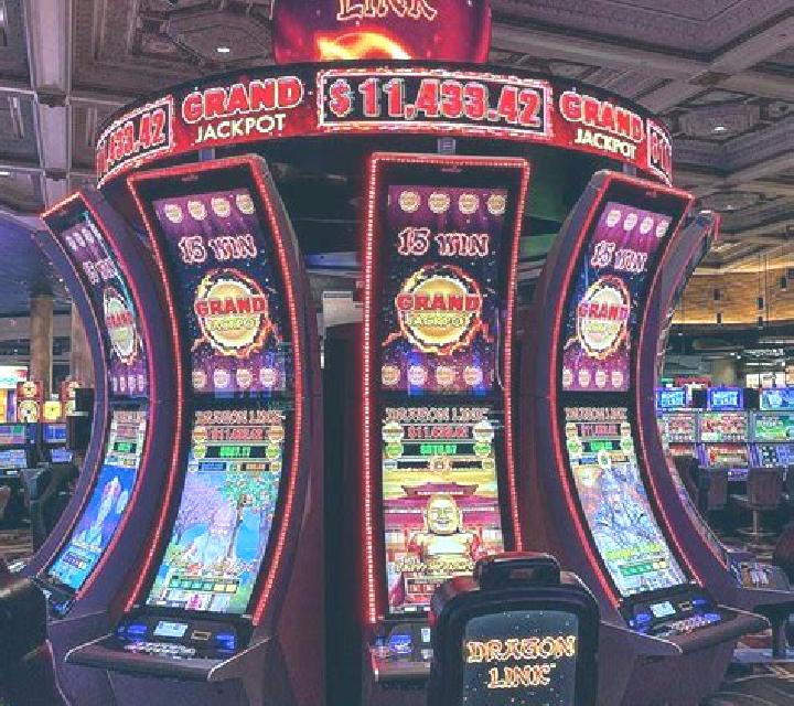 Caesar s Arena slot machine