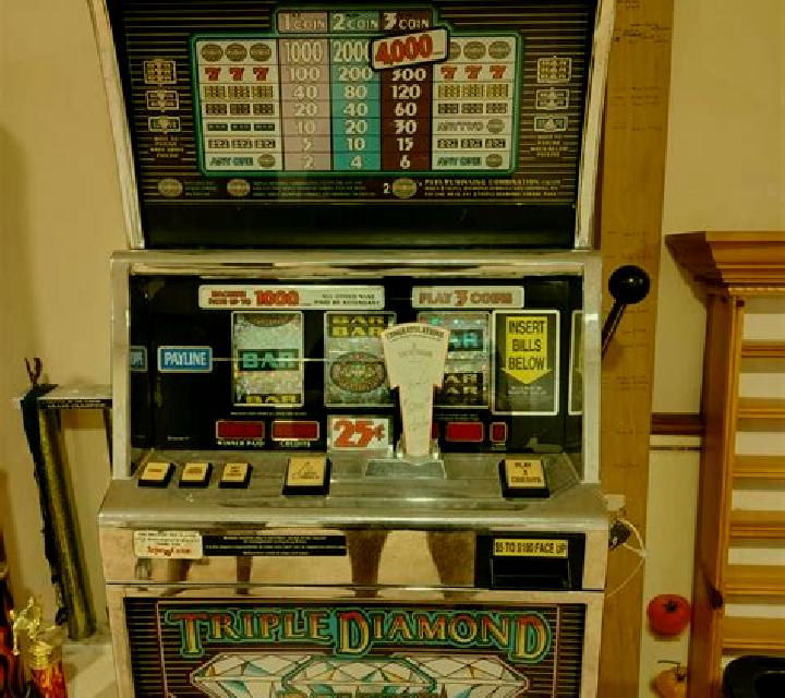 Cancan Saloon Deluxe slot machine