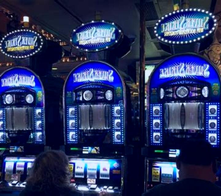 Candy Strike slot machine