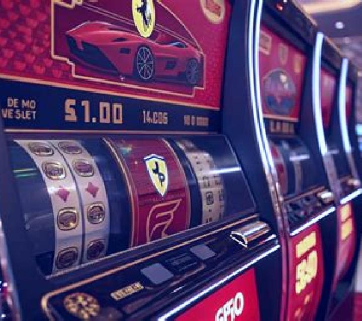Car & Cash - Ferrari slot machine