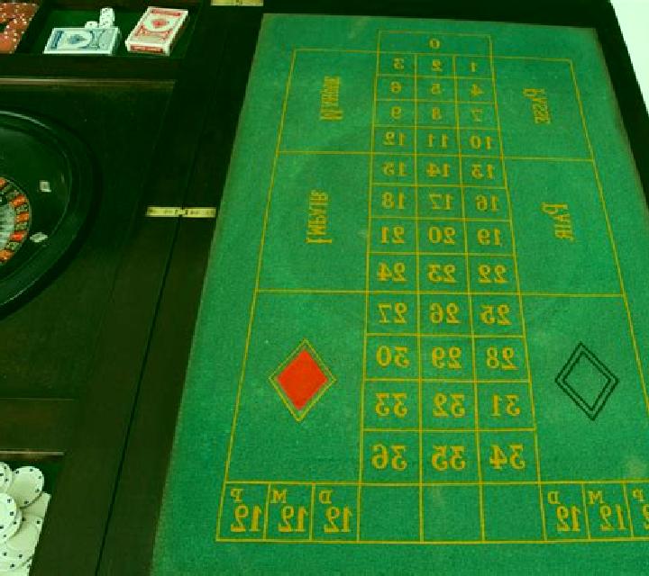 Card Roulette (Novomatic) slot