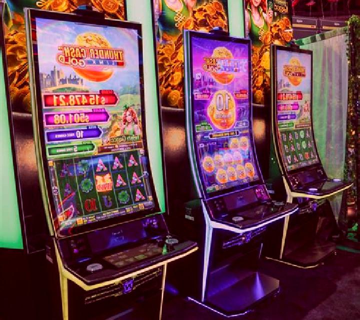 Caribbean Poker (Novomatic) slot machine