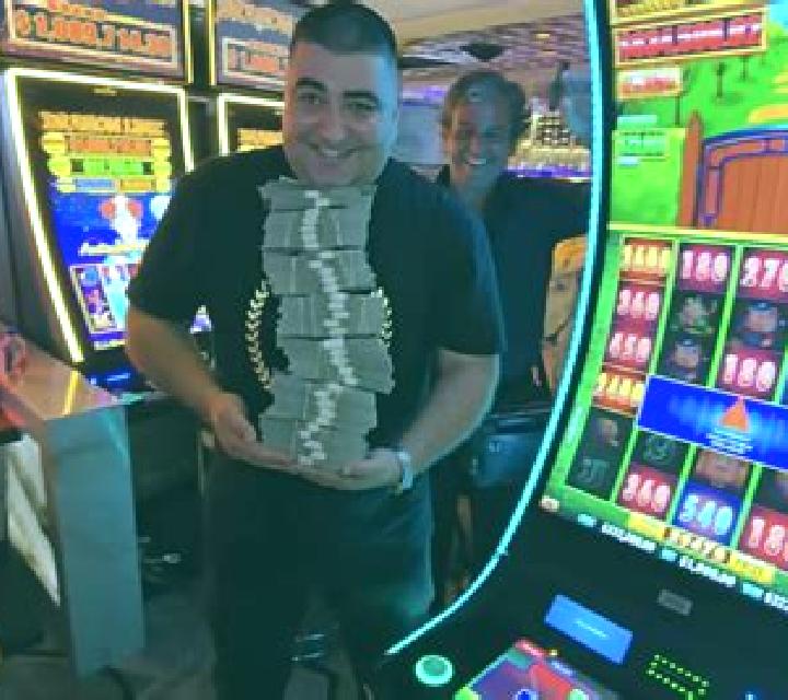 Cash n Cannons slot machine
