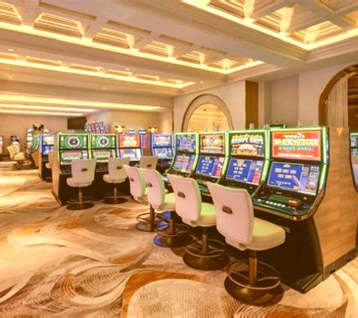 Casino Chic VIP slot machine