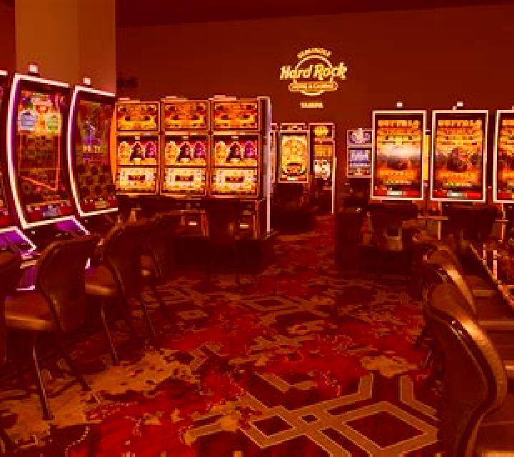 Casino Solitaire (Flipluck) slot machine