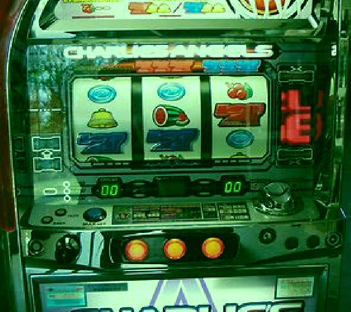 Charlie’s Angels slot machine