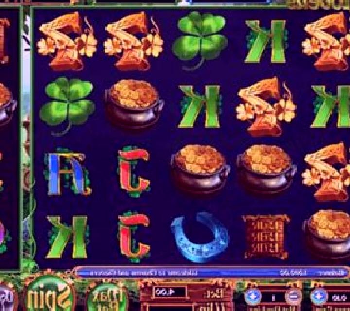 Charms and Clovers online slot