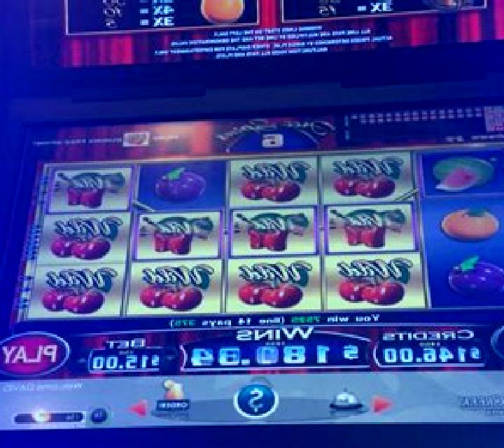 Cherries Gone Wild slot machine