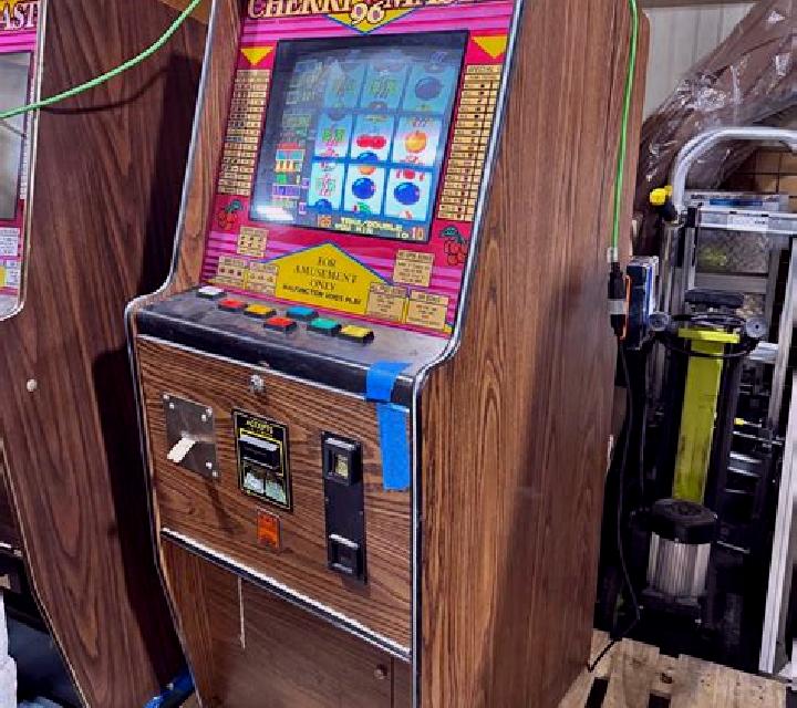 Cherry Deluxe 10000 slot machine