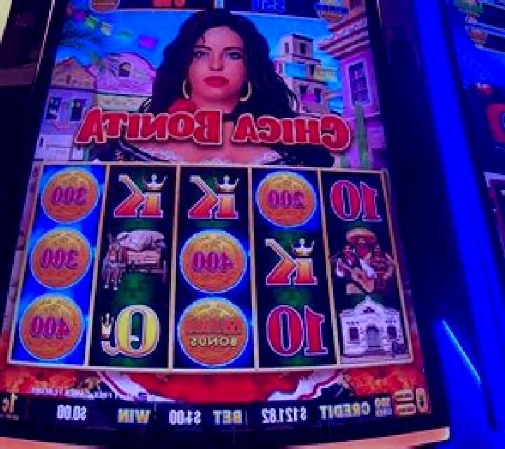 Chica Gato slot machine