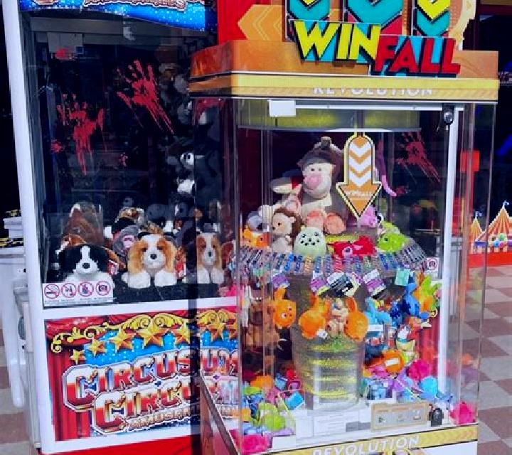 Circus Claw slot machine