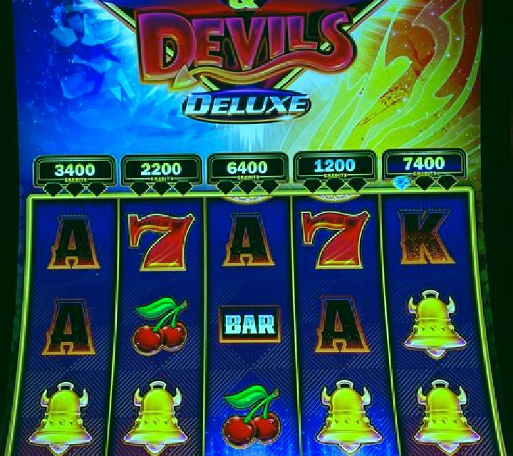 City of Diamonds slot machine