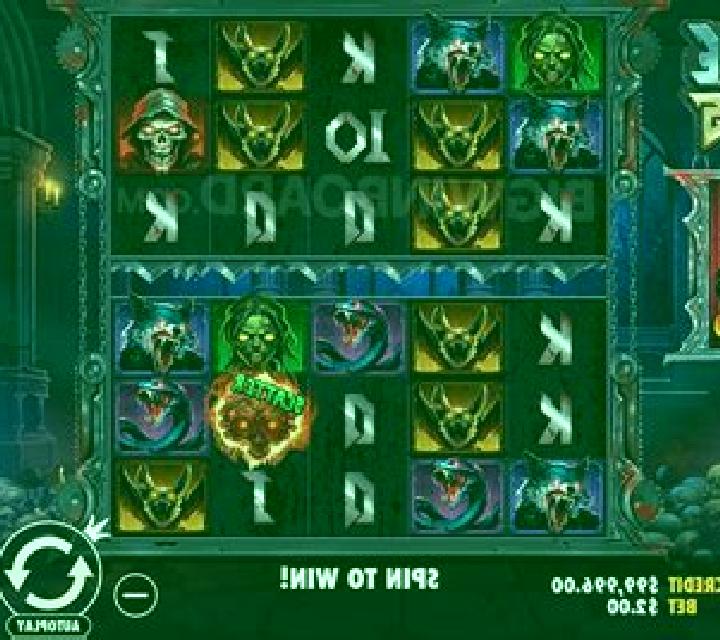 Clash of Fangs slot game