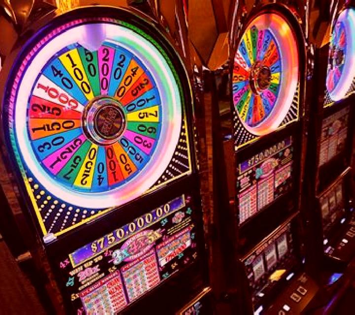 Classic Lucky Spin slot machine