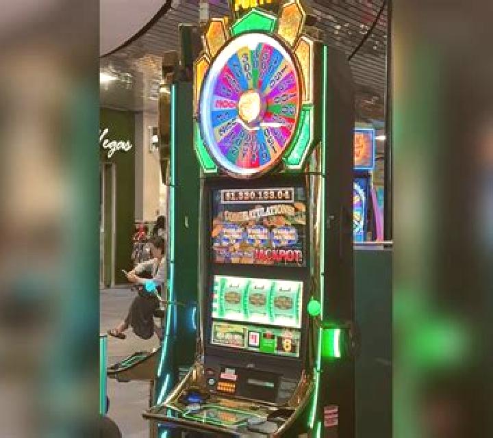 Classy Vegas slot machine