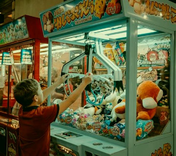 Claw Machine slot game