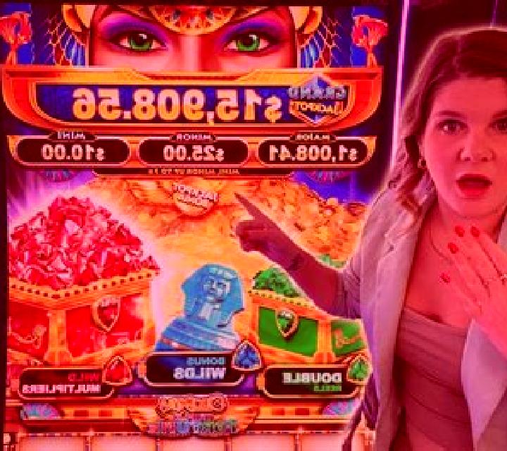 Cleopatra Triple Fortune slot machine
