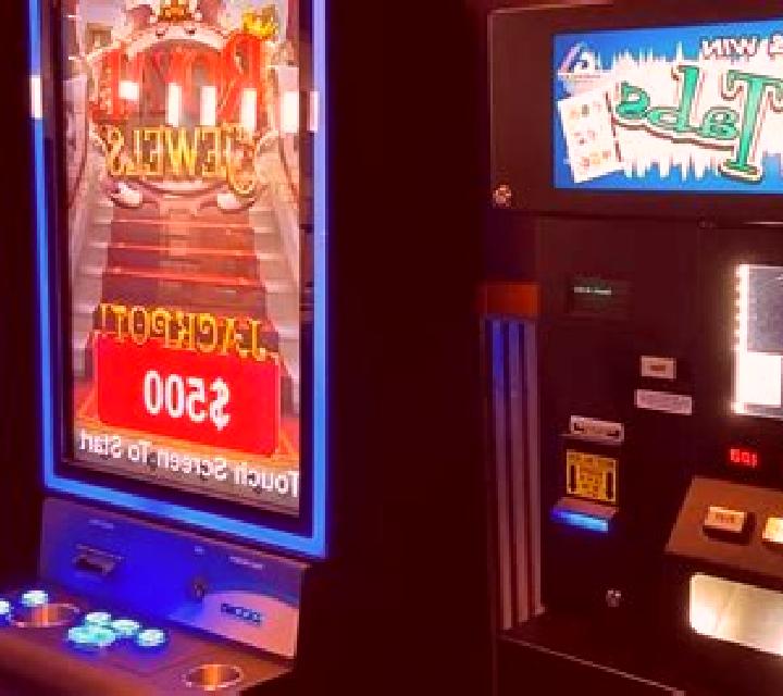 Clover Madness 100 (Pull Tabs) online slot