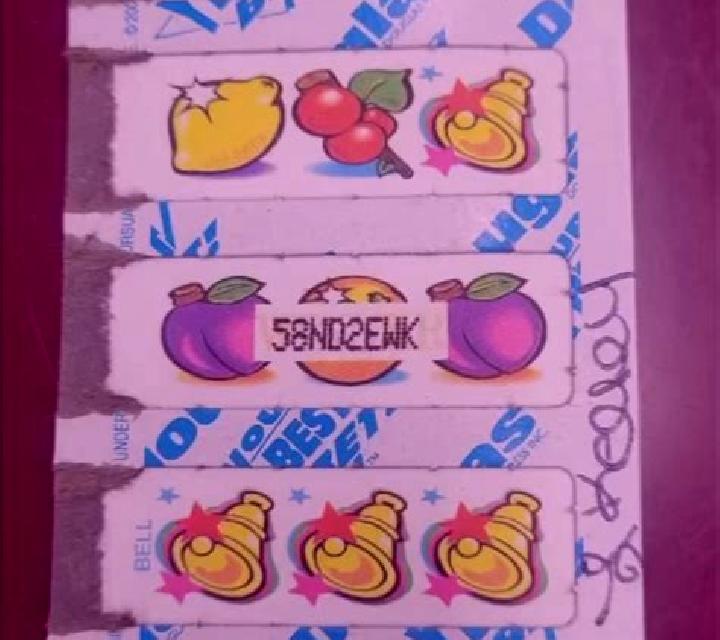 Clover Wins (Pull Tabs) slot game