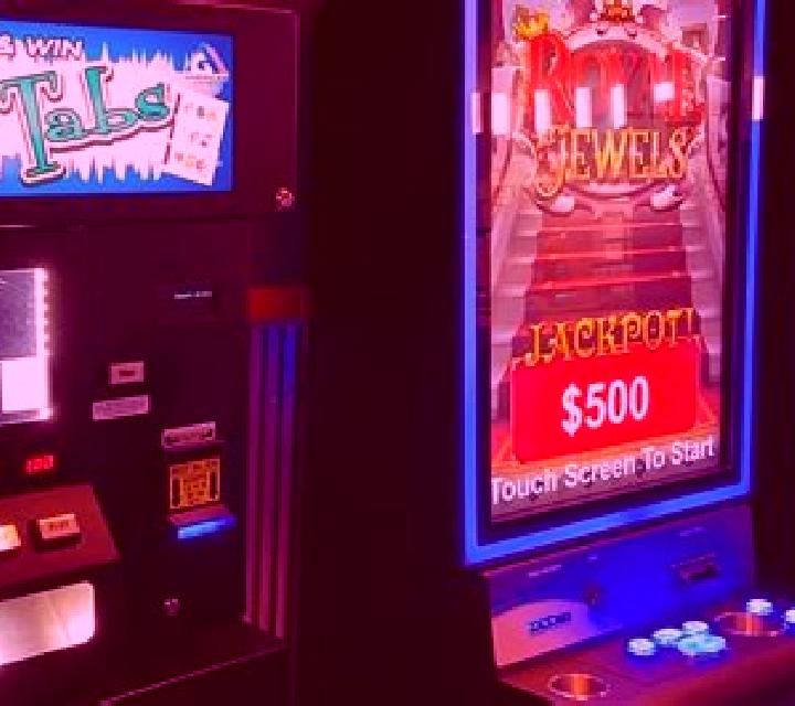 Cloveromatic (Pull Tabs) online slot