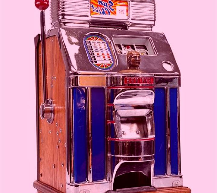 Cloveromatic slot machine
