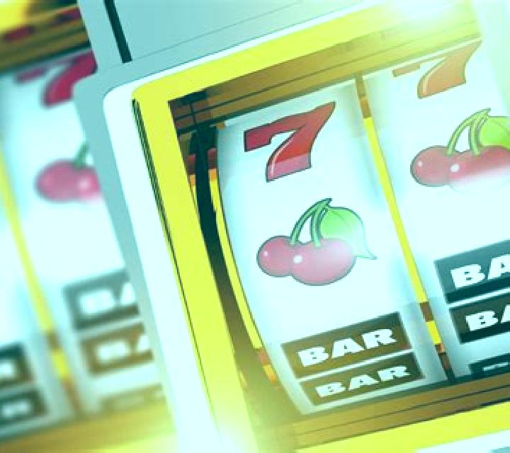 Clow Cards slot machine